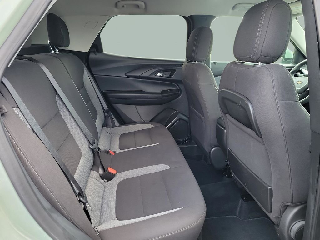 Used 2026 Green Chevrolet LT image 33