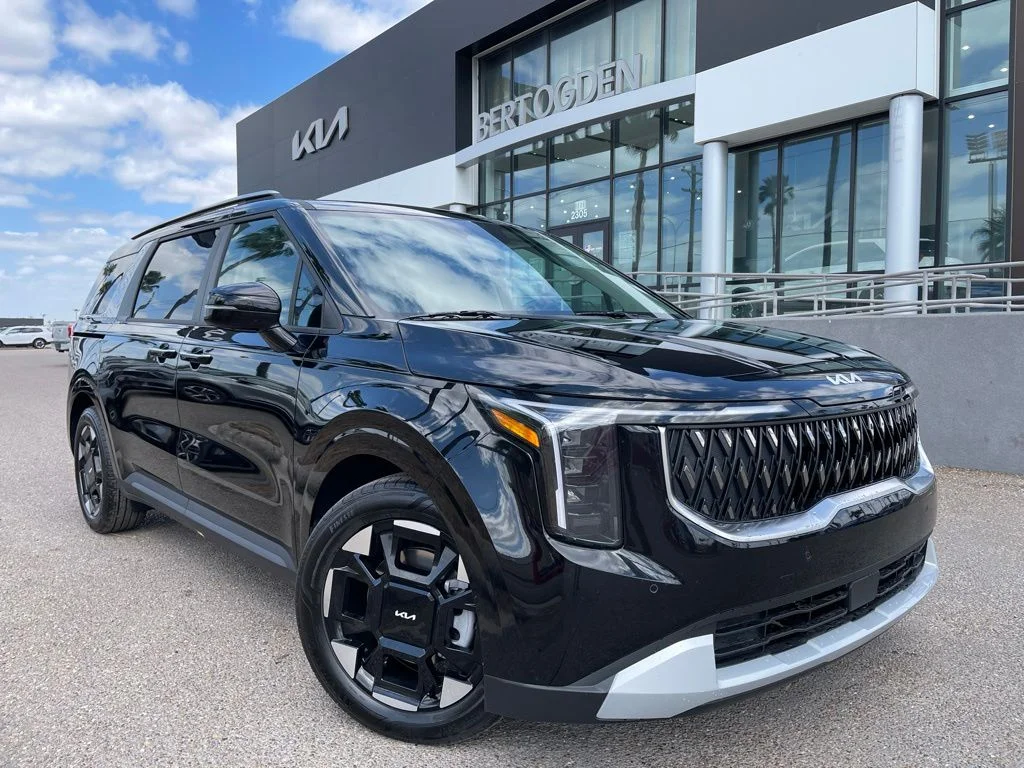 2026 Kia Sedona EX's photo