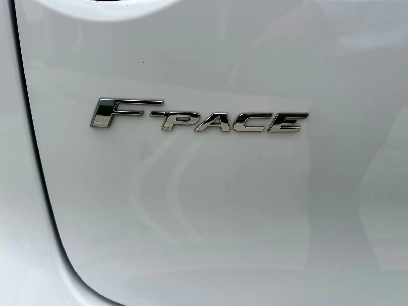 Used 2019 White Jaguar 25t Prestige image 11