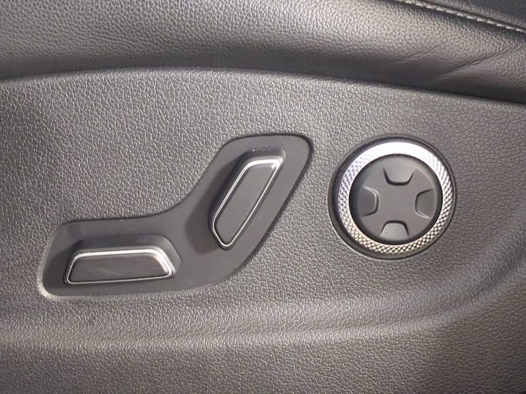 2025 GENESIS GV80 Standard - Photo 23