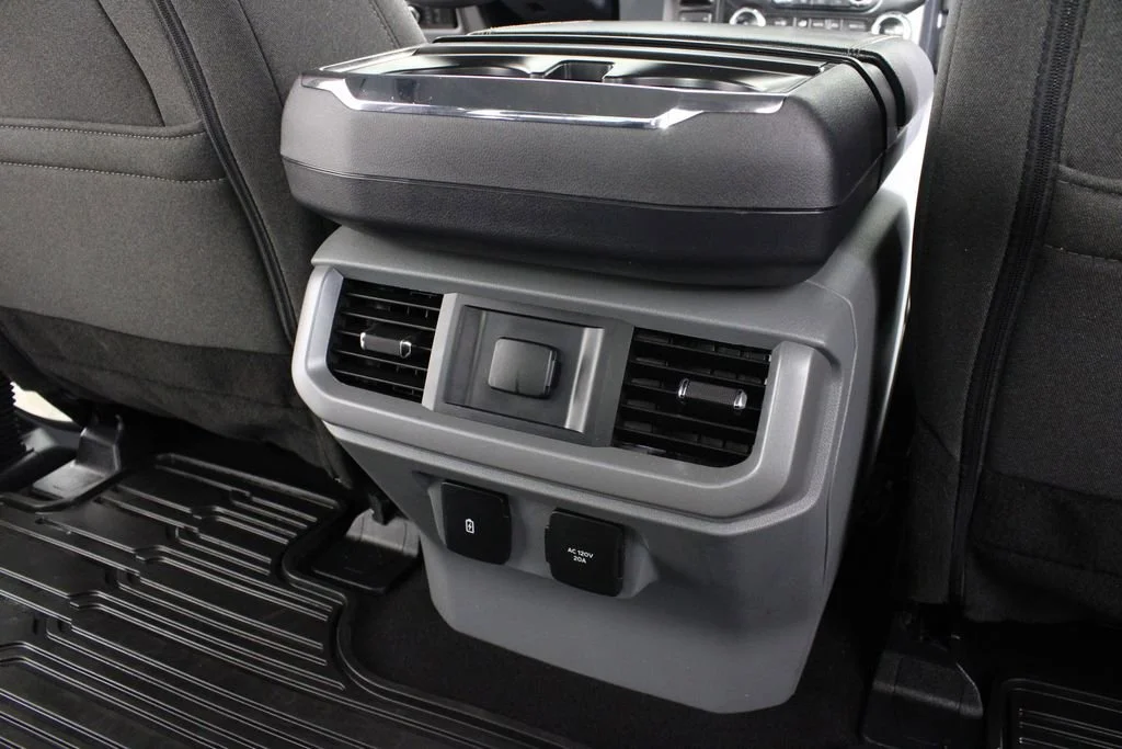 Used 2024 Blue Ford XLT image 14