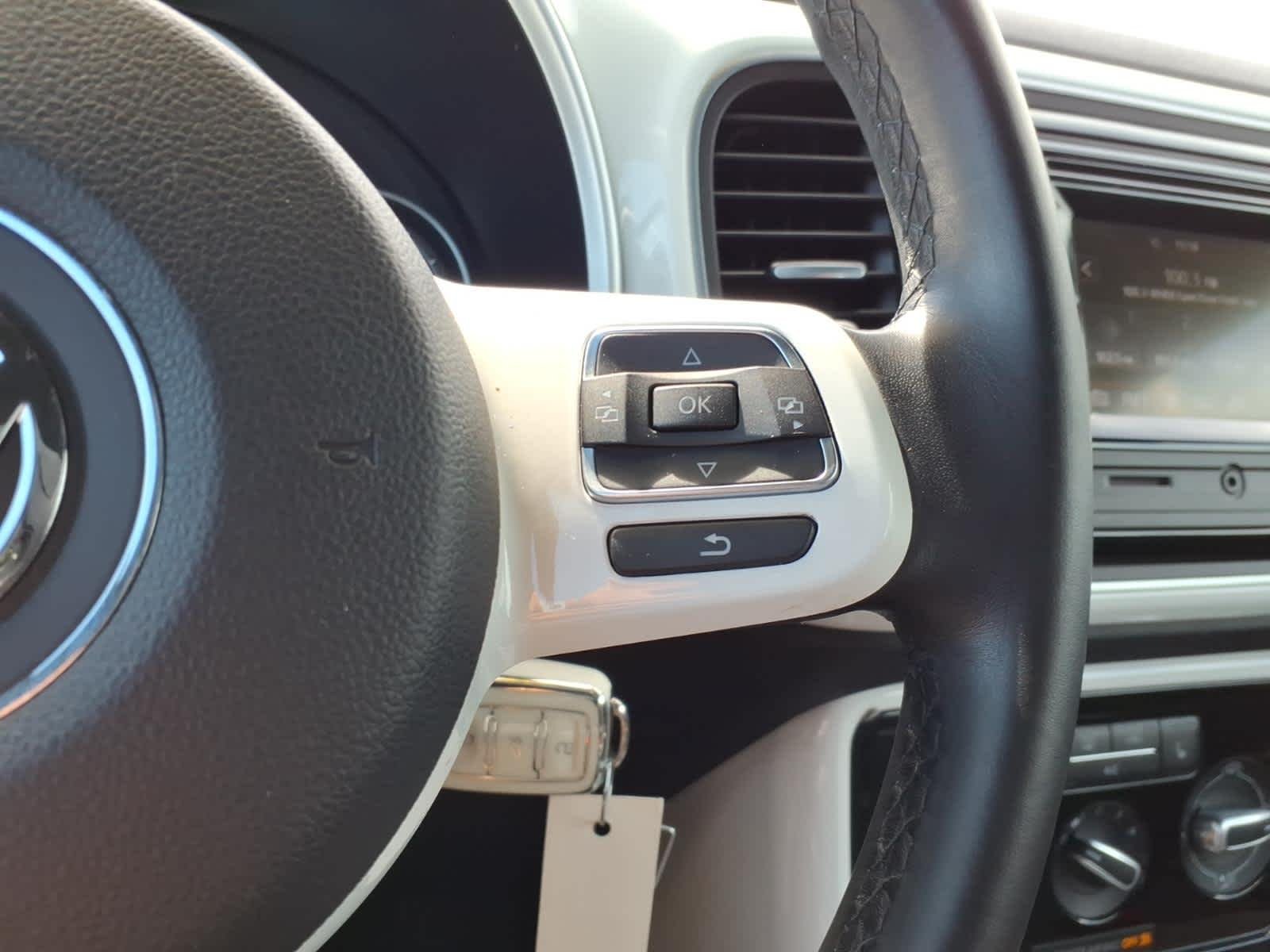 Used 2018 Pure White/Black Roof Volkswagen S image 19