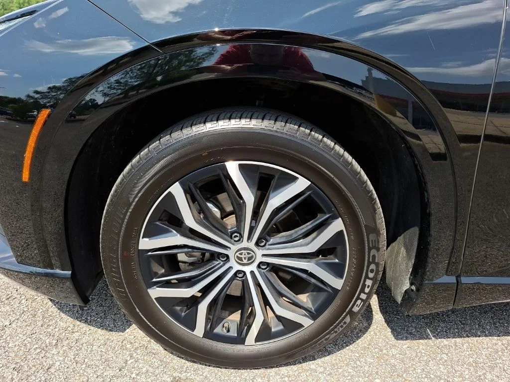 Used 2025 Black Toyota  image 11