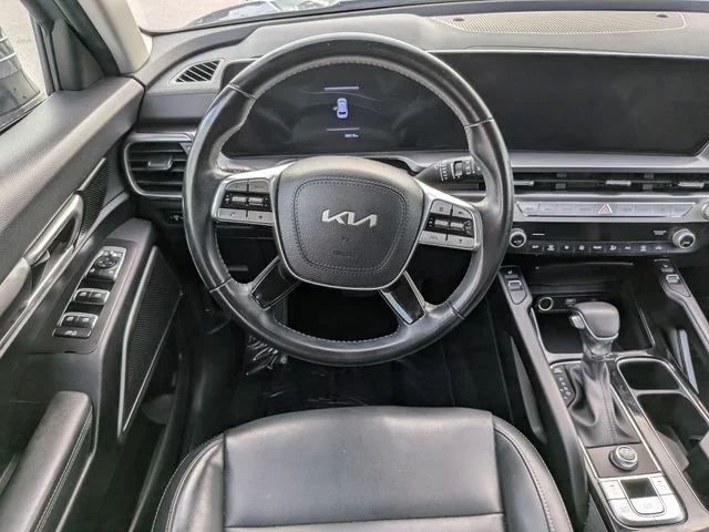 Used 2024 Silver Kia S image 12