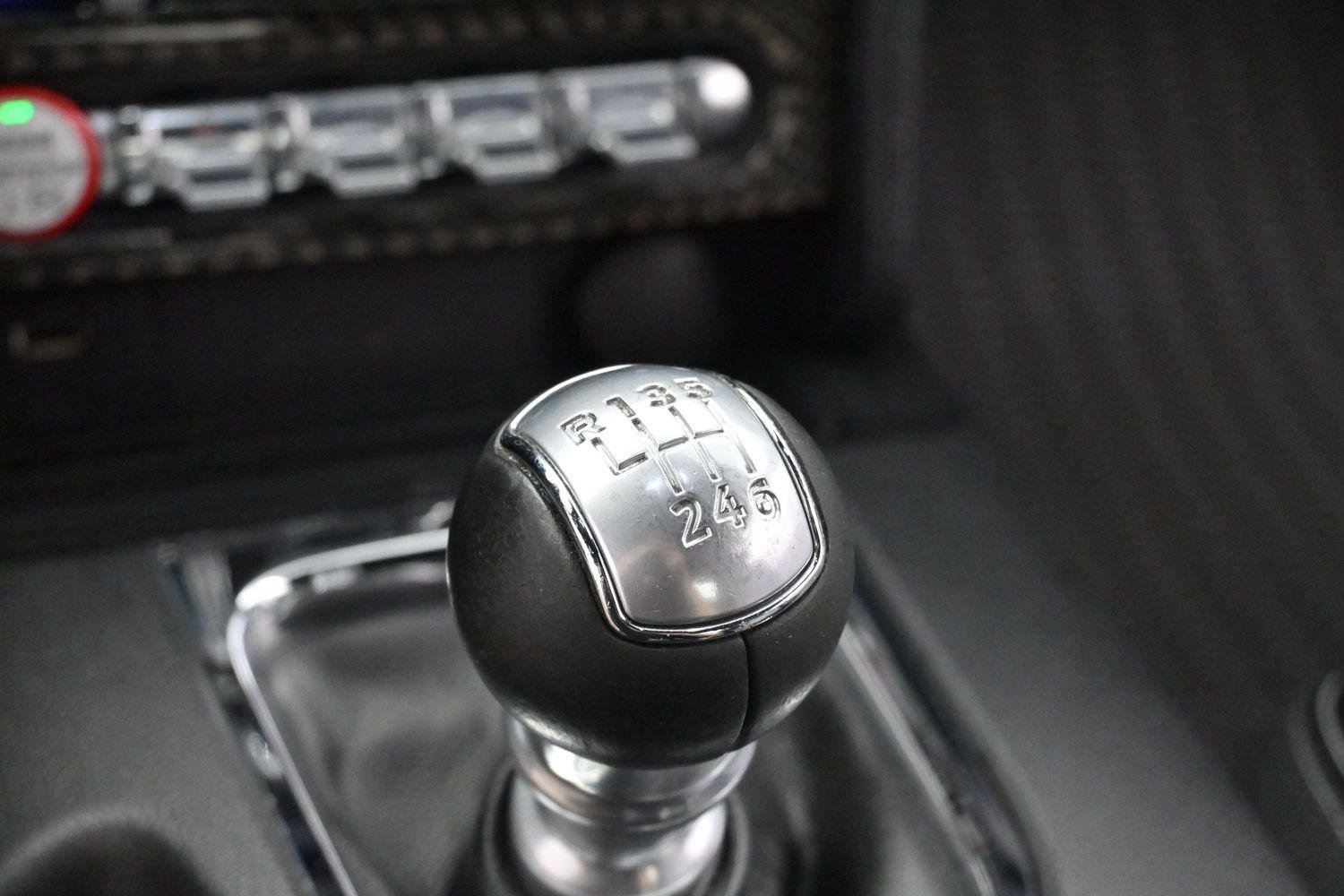 Used 2015 Oxford White Ford GT Premium image 20