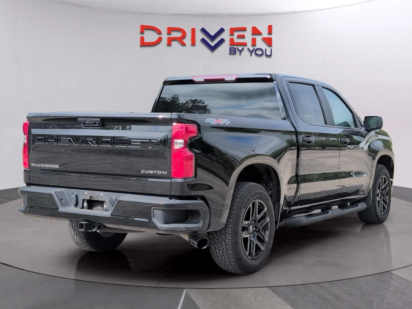 Used 2025 Black Chevrolet Custom image 5
