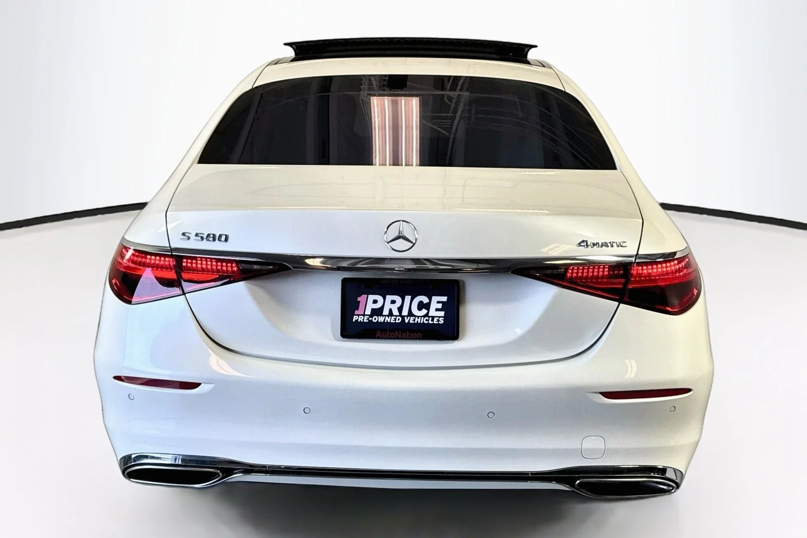 Used 2023 Manufaktur Diamond White Mercedes-Benz S 580 image 6