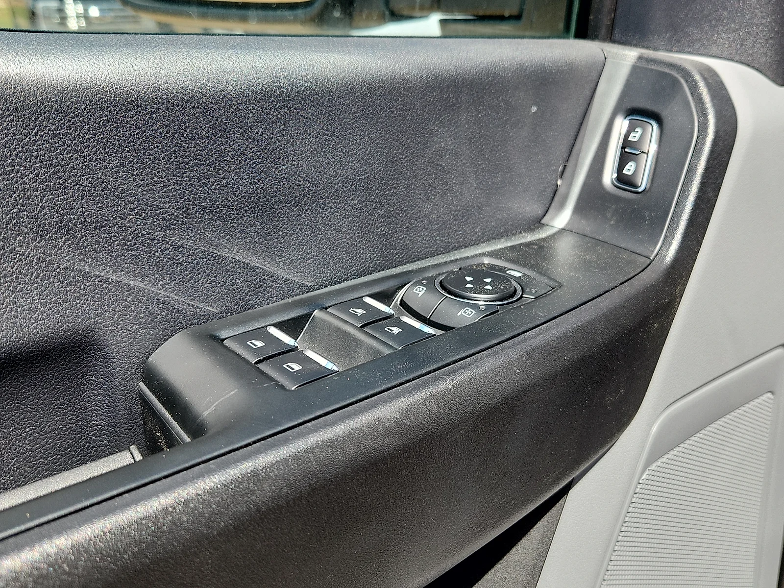 New 2026 Oxford White Ford F-450® XL image 15