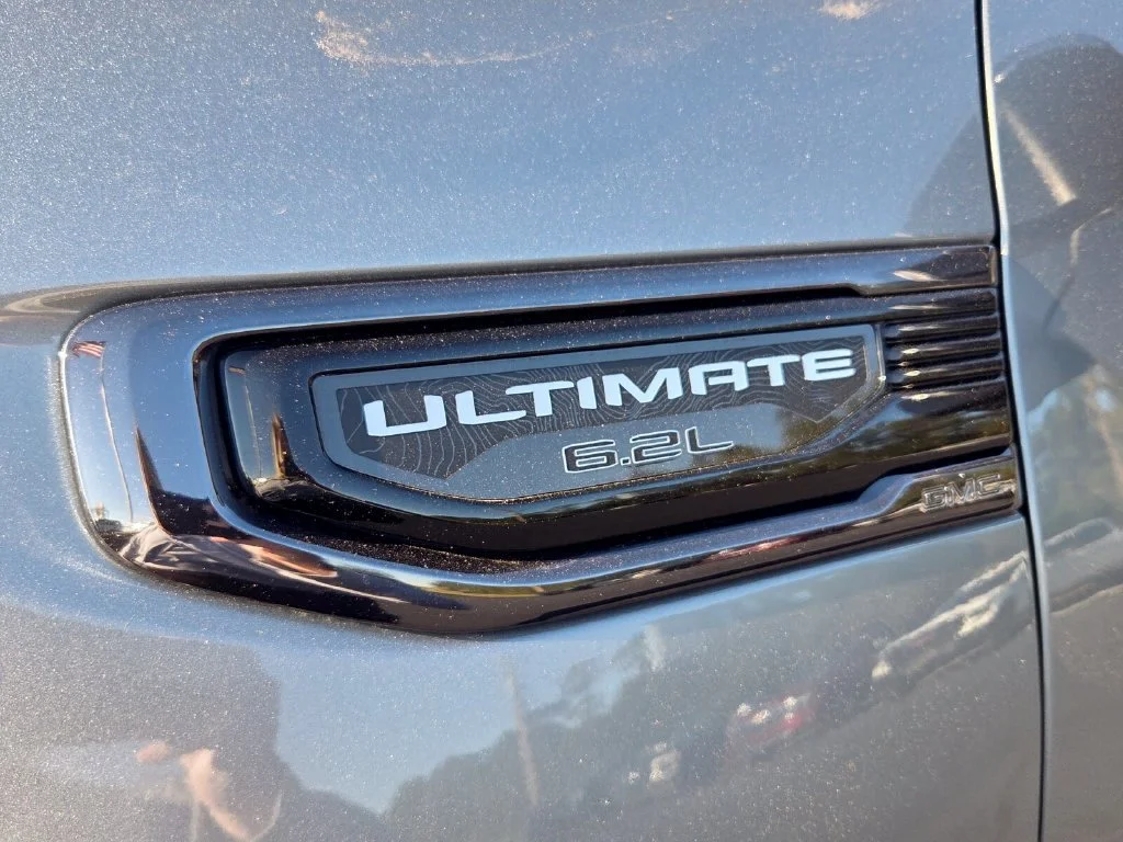 Used 2026 Sterling Metallic GMC Denali Ultimate image 17