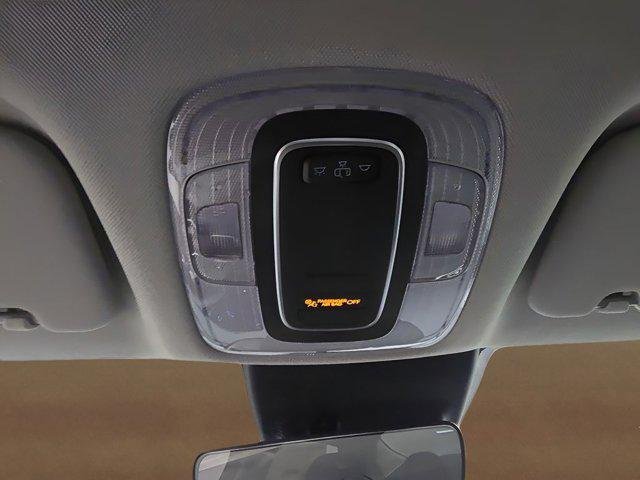 New 2026 White Hyundai SE image 29