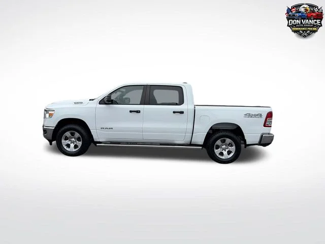 Used 2024 White Ram Big Horn/Lone Star image 2