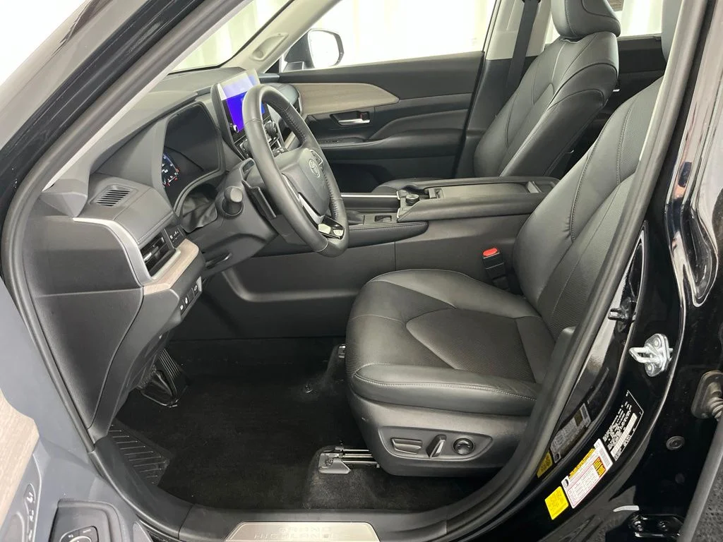 Used 2026 Black Toyota Platinum image 4