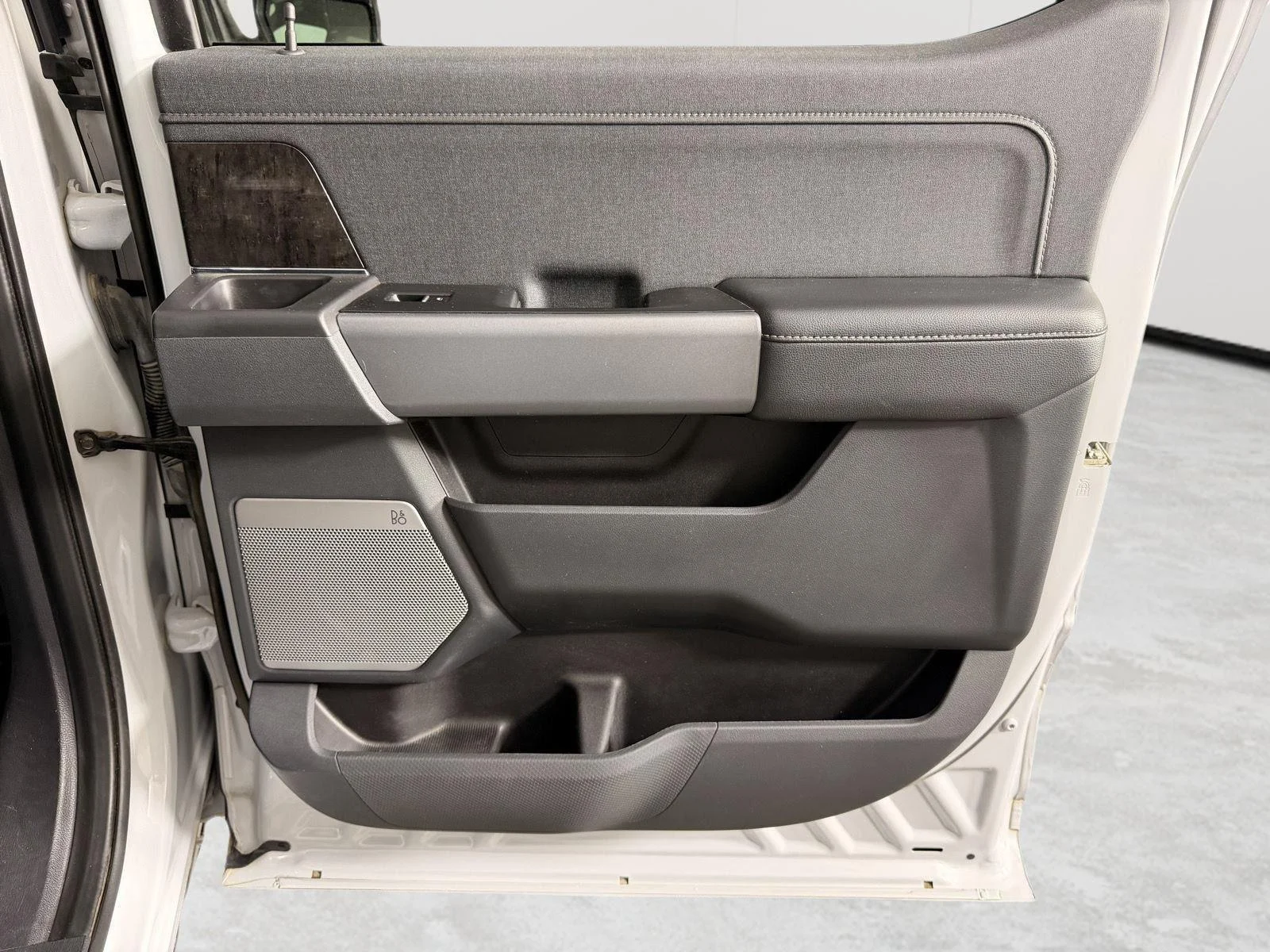 Used 2022 Space White Ford LARIAT image 21