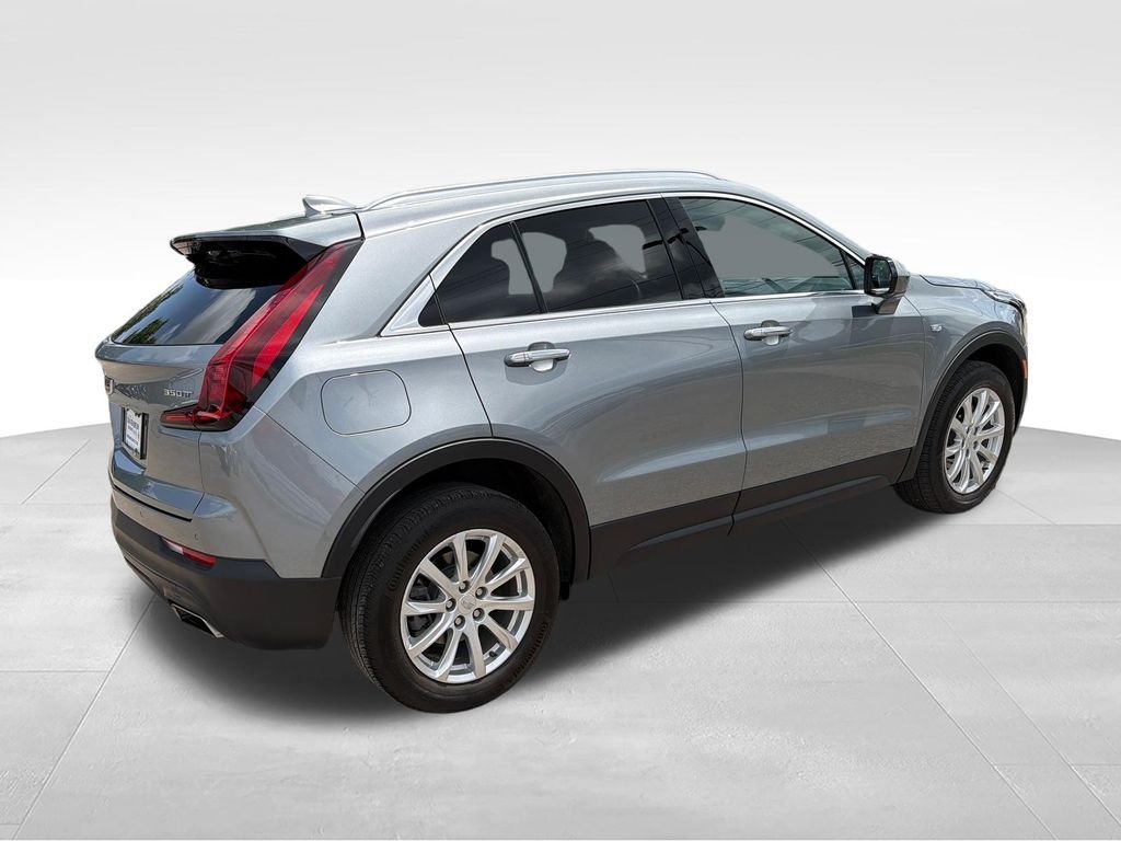 Used 2023 Silver Cadillac Luxury image 5