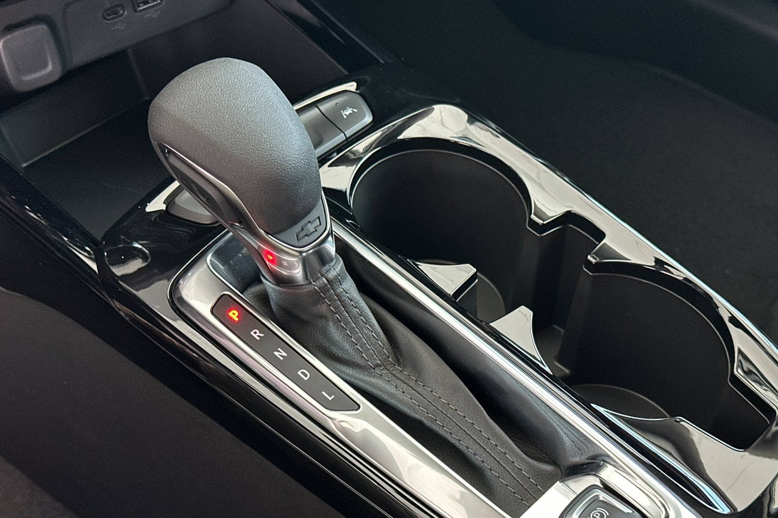 New 2026 Summit White Chevrolet LT image 21