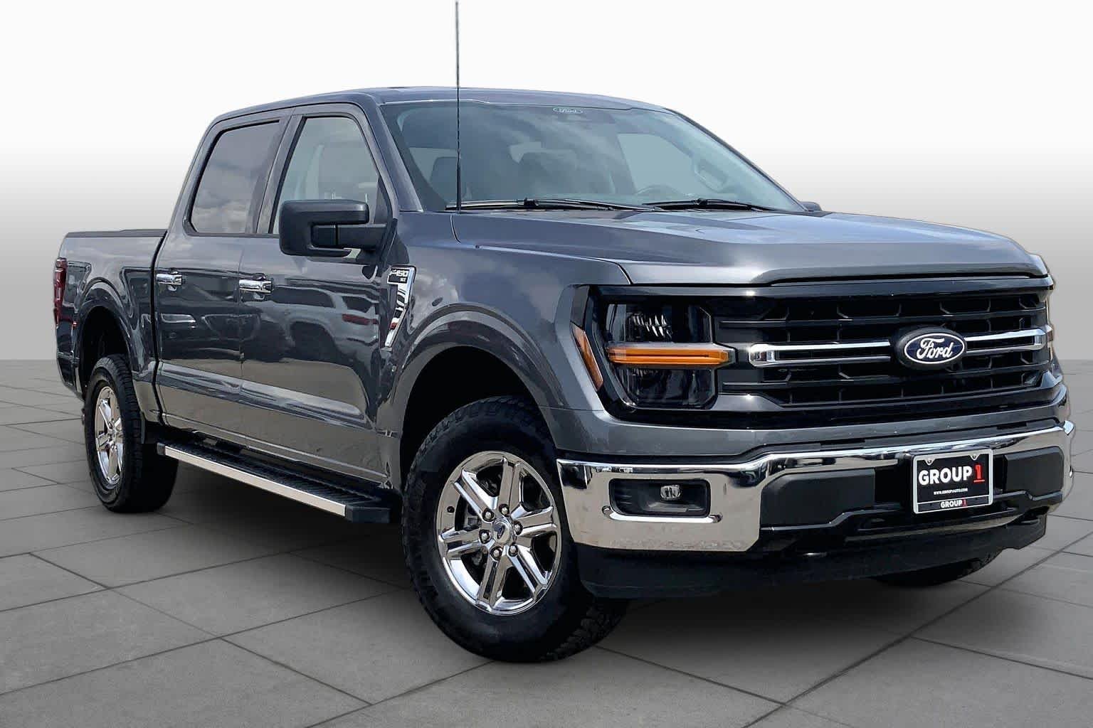 Used 2025 Carbonized Gray Metallic Ford XLT image 3