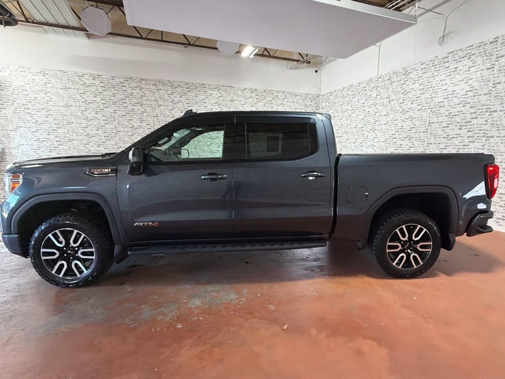 Used 2021 Dark Sky Metallic GMC AT4 image 4