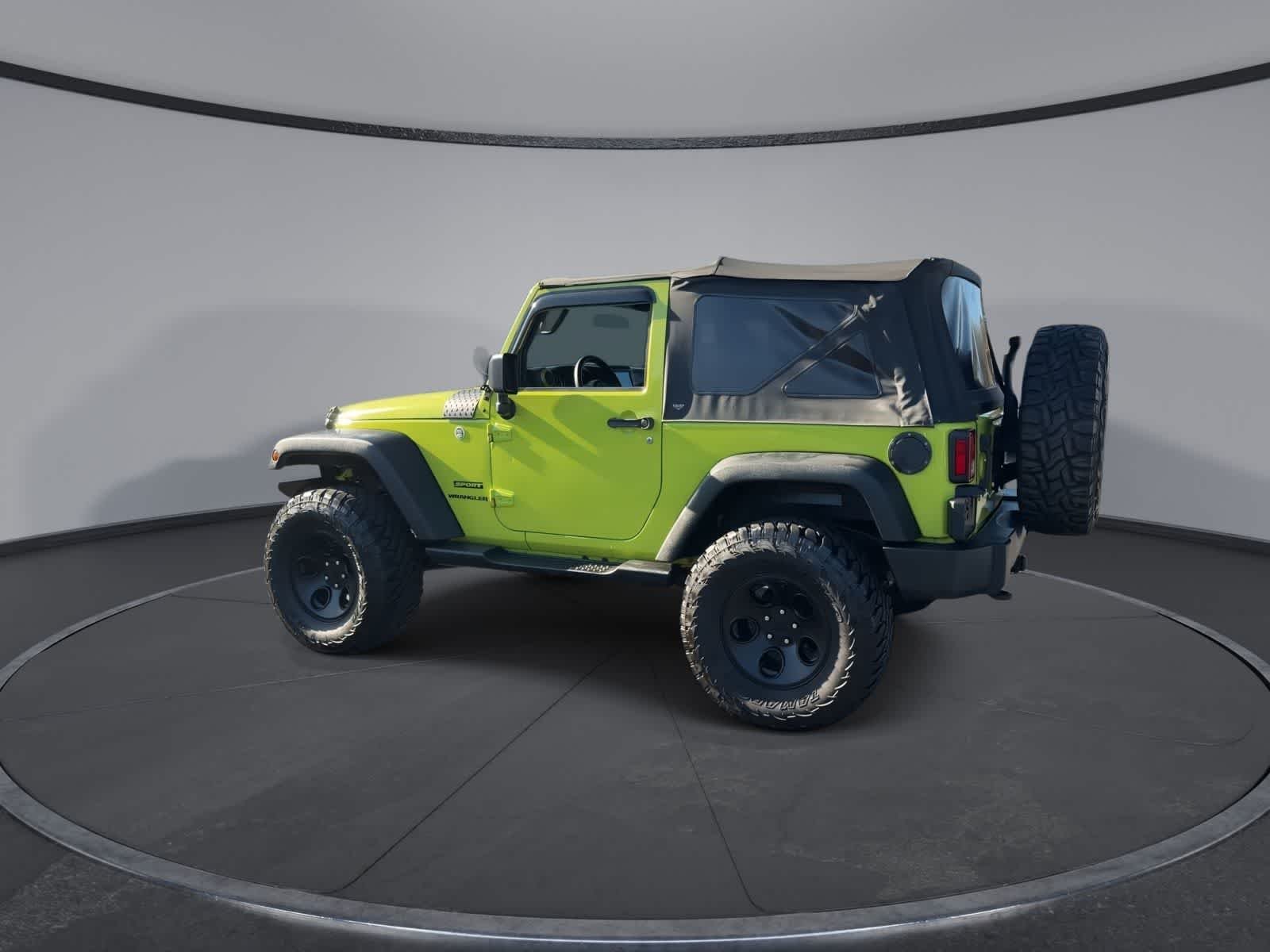 Used 2016 Hypergreen Clearcoat Jeep Sport image 6