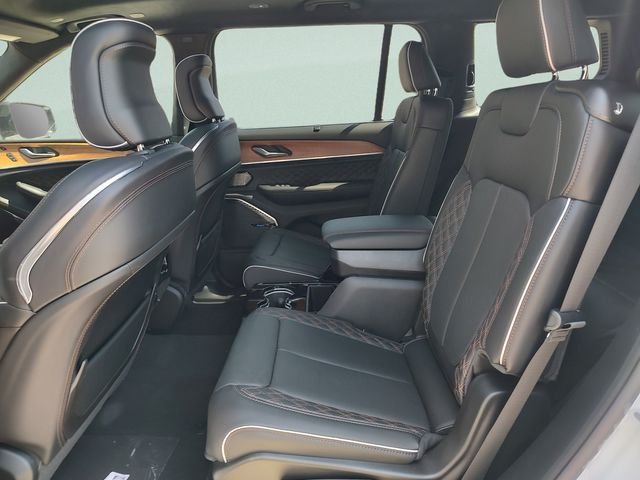 New 2026 Bright White Clear-Coat Exterior Paint Jeep Summit image 30