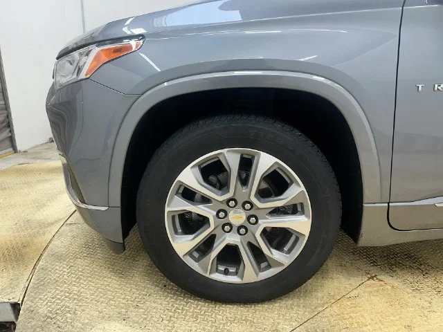 Used 2020 Gray Chevrolet Premier image 20