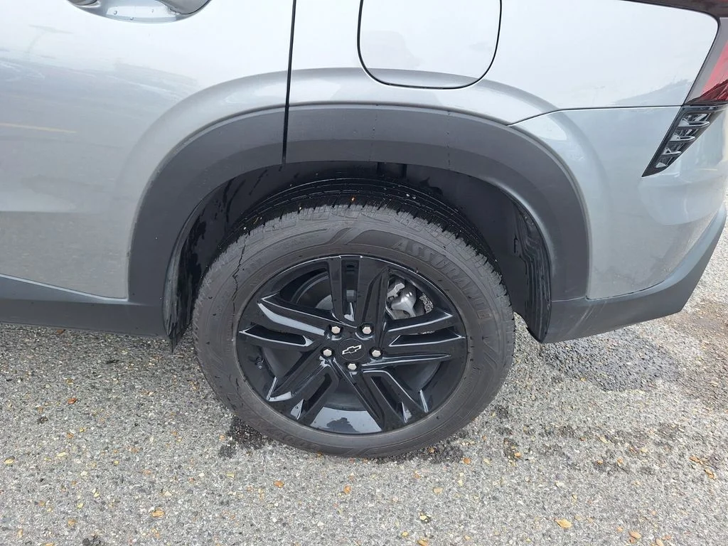 Used 2024 Gray Chevrolet ACTIV image 24