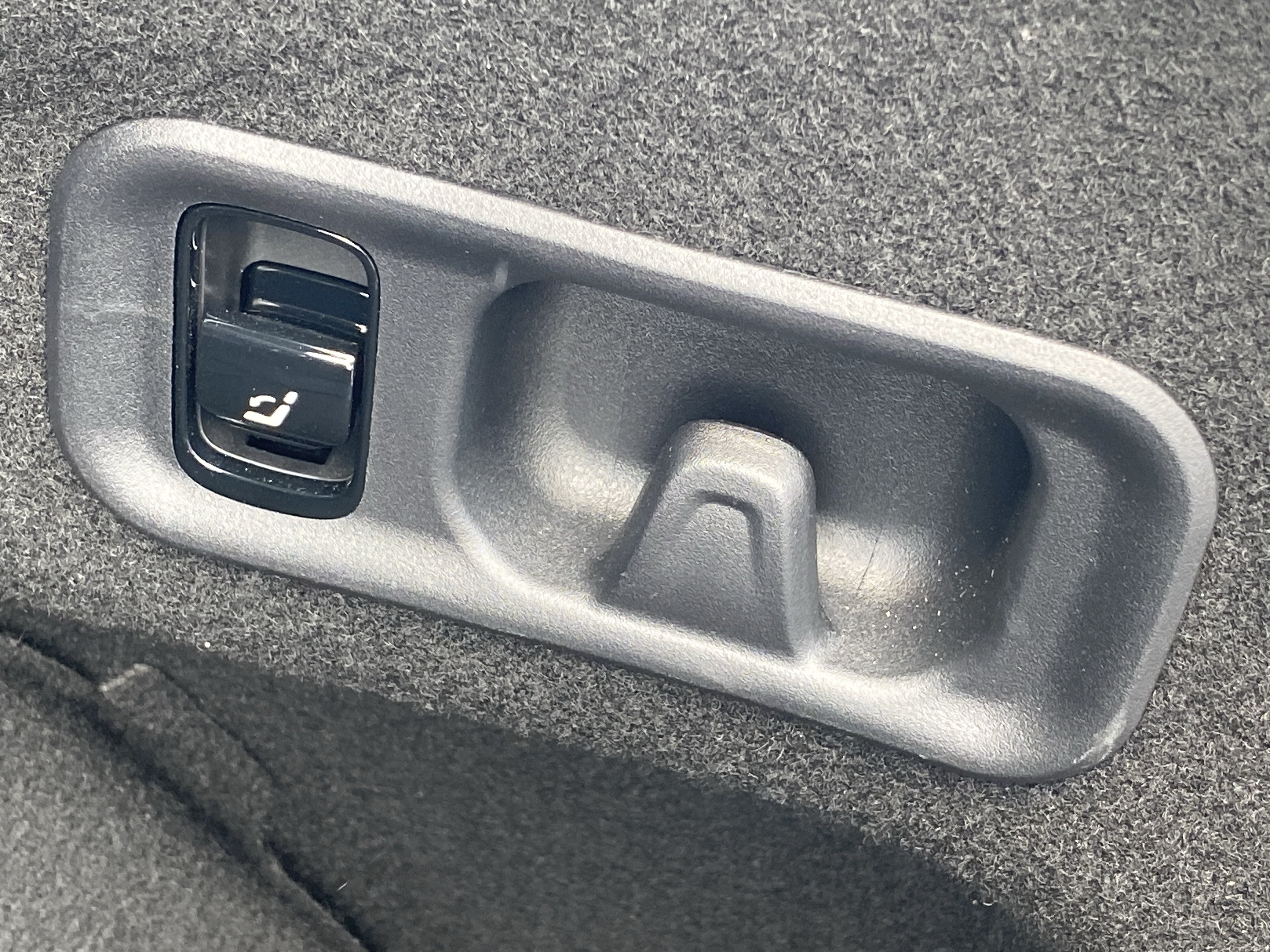 Certified Used 2025 Polar White Mercedes-Benz E 450 image 10
