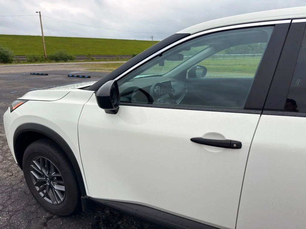 Used 2023 White Nissan S image 10