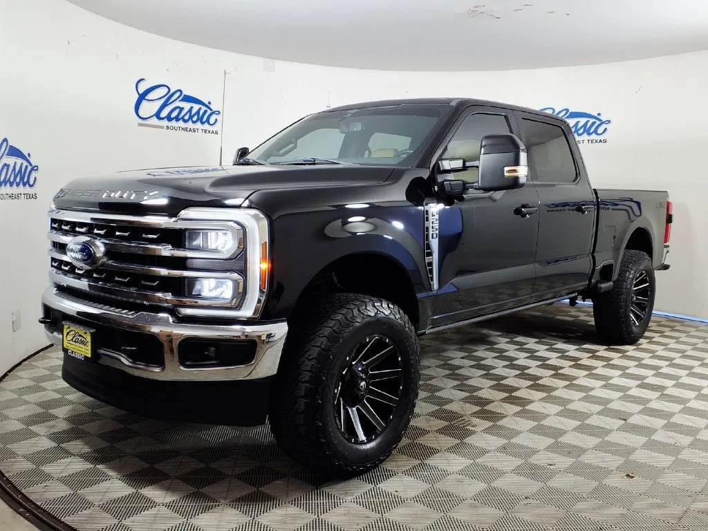 Used 2023 Black Ford Lariat image 6