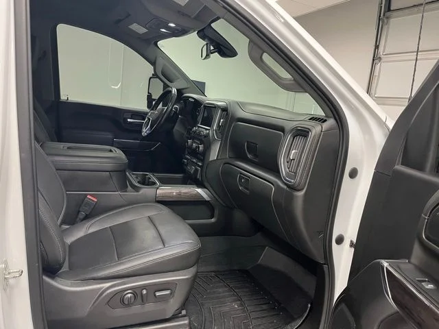 Used 2022 White Chevrolet LTZ image 52
