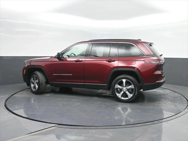 New 2026 Velvet Red Pearl-Coat Exterior Paint Jeep Limited image 40