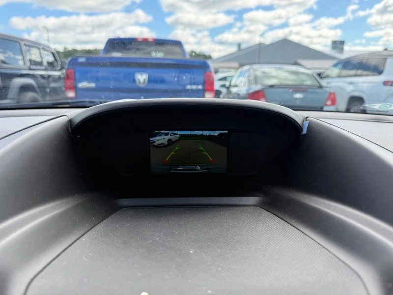 Used 2018 Silver Ford SE image 12