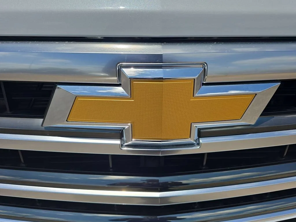 New 2026 Polar White Tricoat Chevrolet High Country image 37