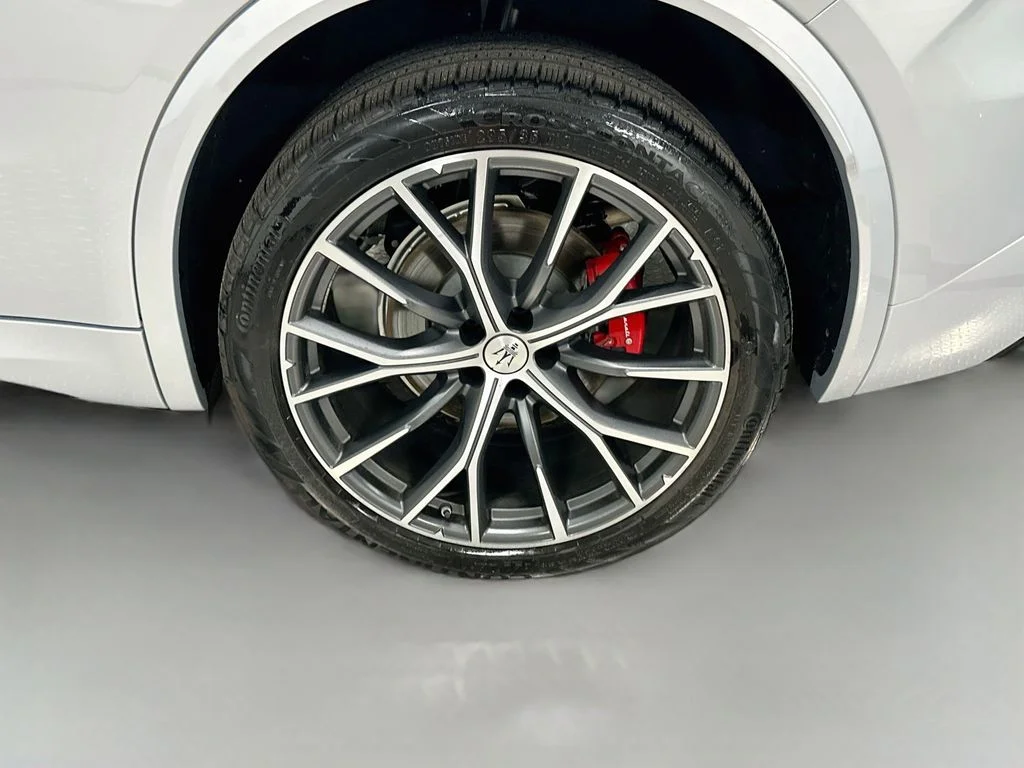 Used 2023  Maserati Modena image 34