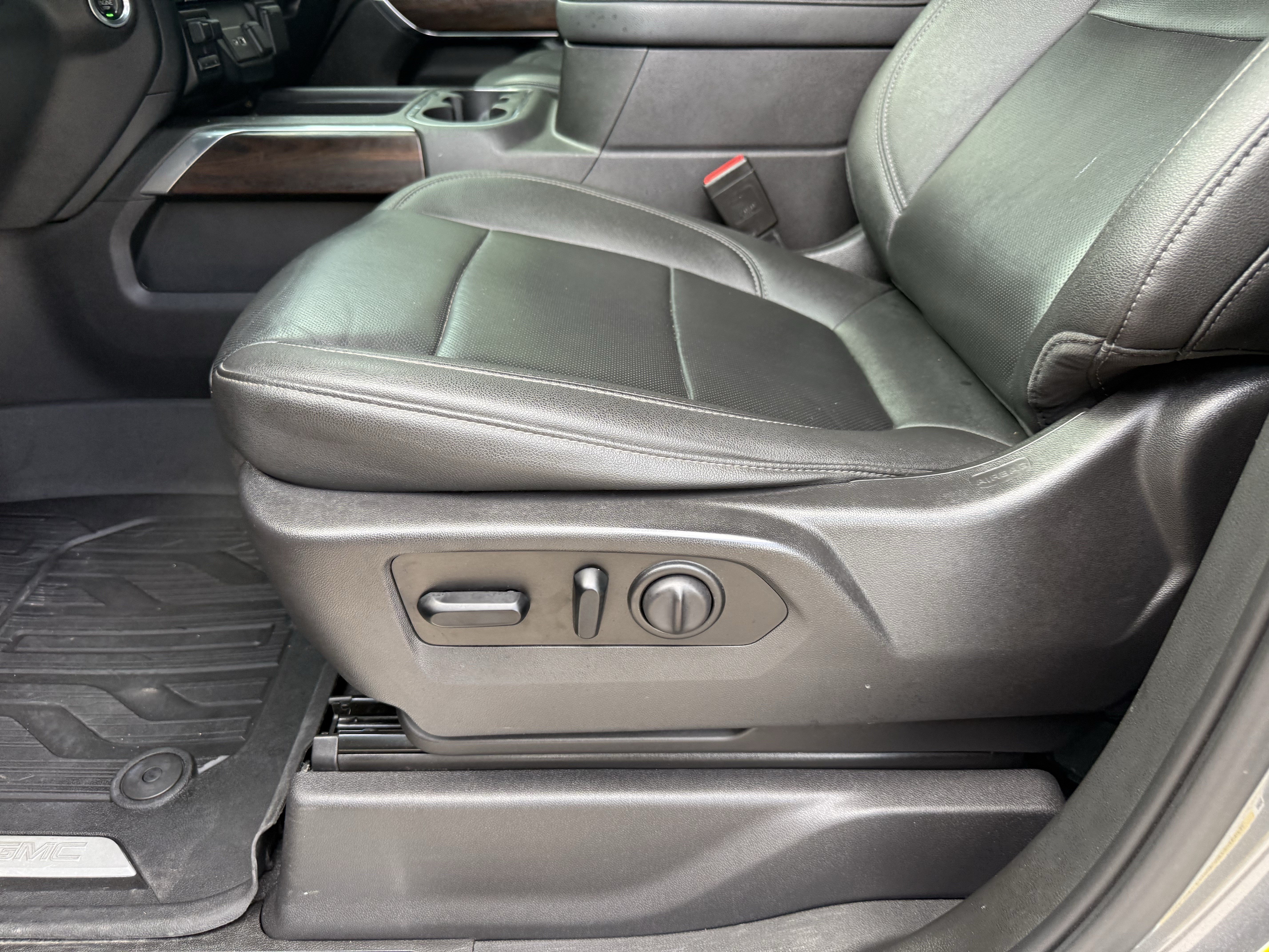 Used 2021 Satin Steel Metallic GMC SLT image 26