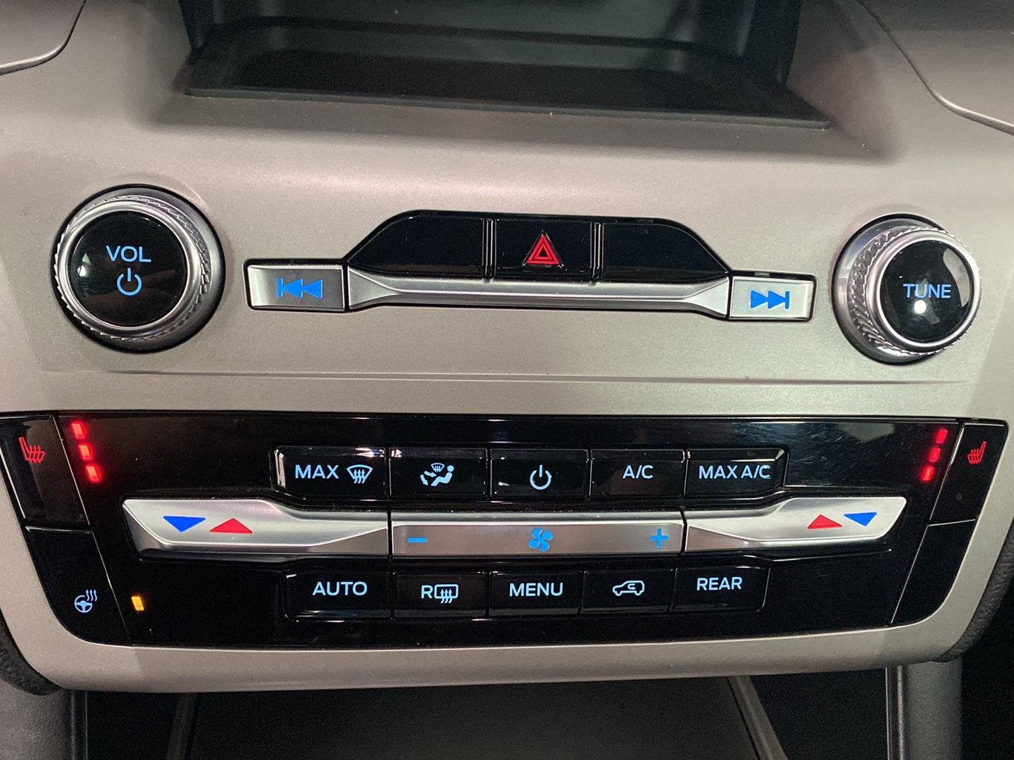 Used 2023 Silver Metallic Ford XLT image 5