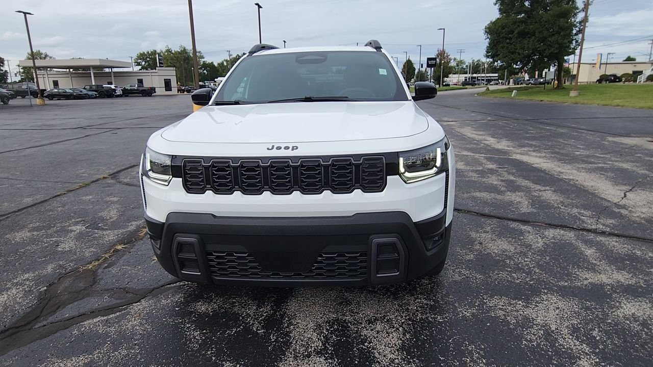 New 2026 Bright White Clear-Coat Exterior Paint Jeep Limited image 3