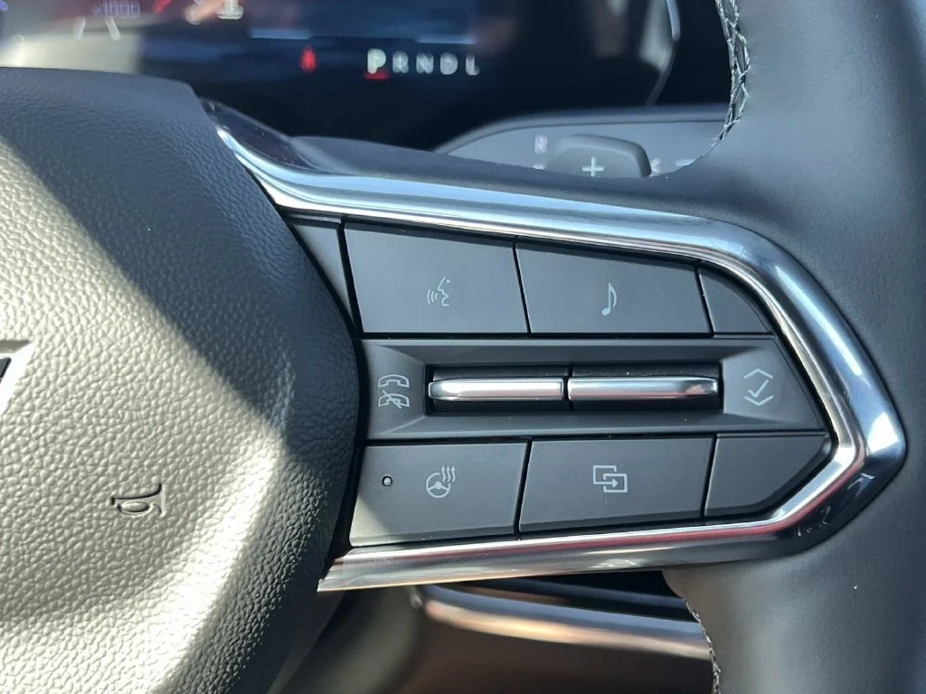 2027 Chevrolet Equinox LT - Photo 20