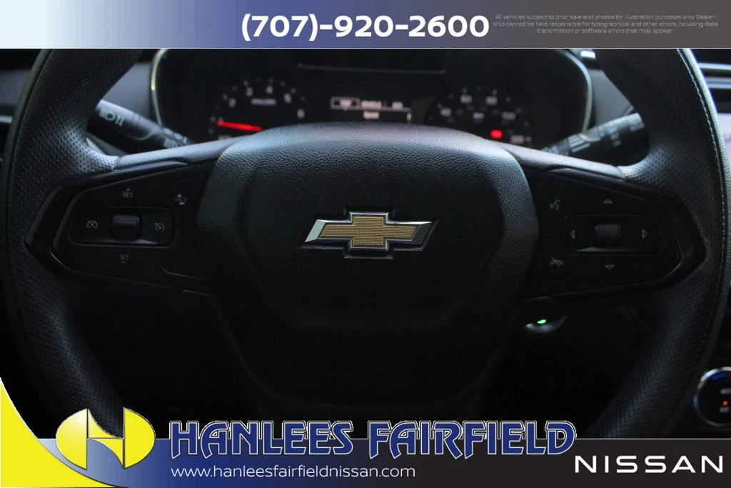 Used 2023 White Chevrolet LT image 25