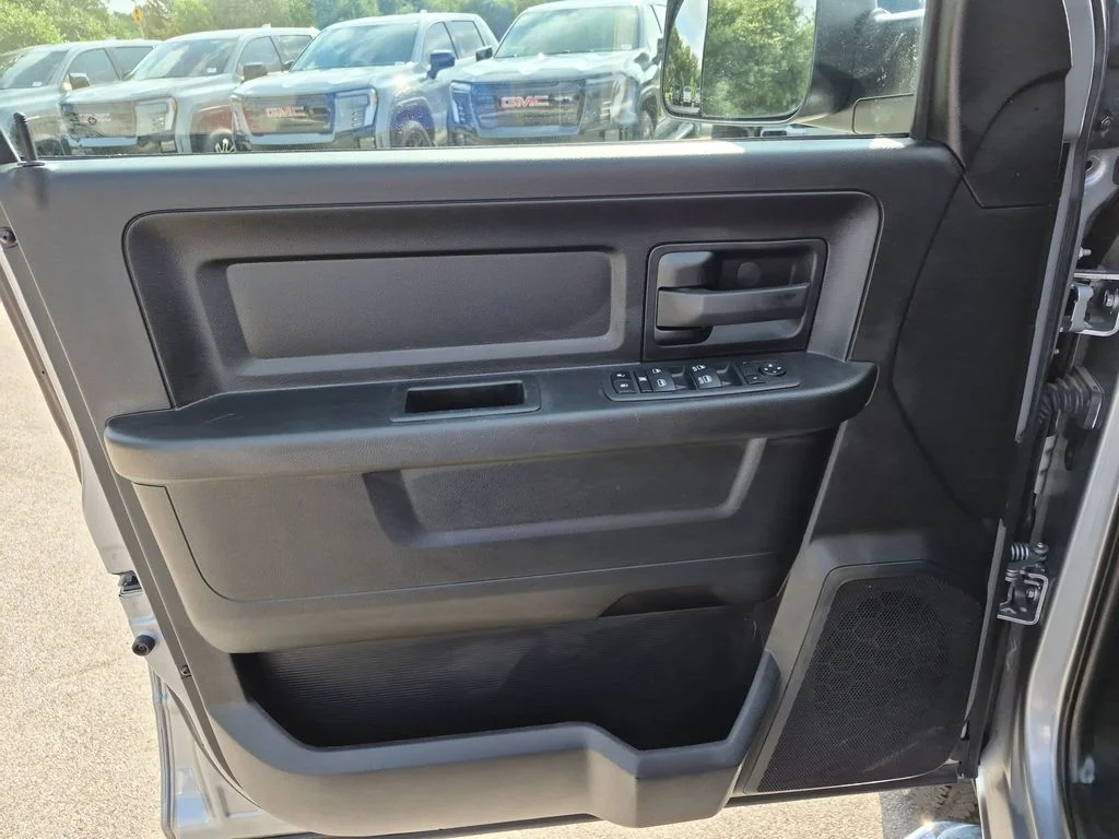 Used 2022 Silver Ram Tradesman image 19
