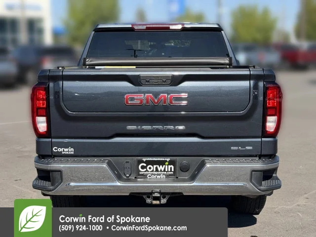 Used 2021 Dark Sky Metallic GMC SLE image 17