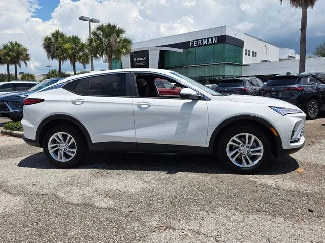 New 2026 Summit White Buick Preferred image 8