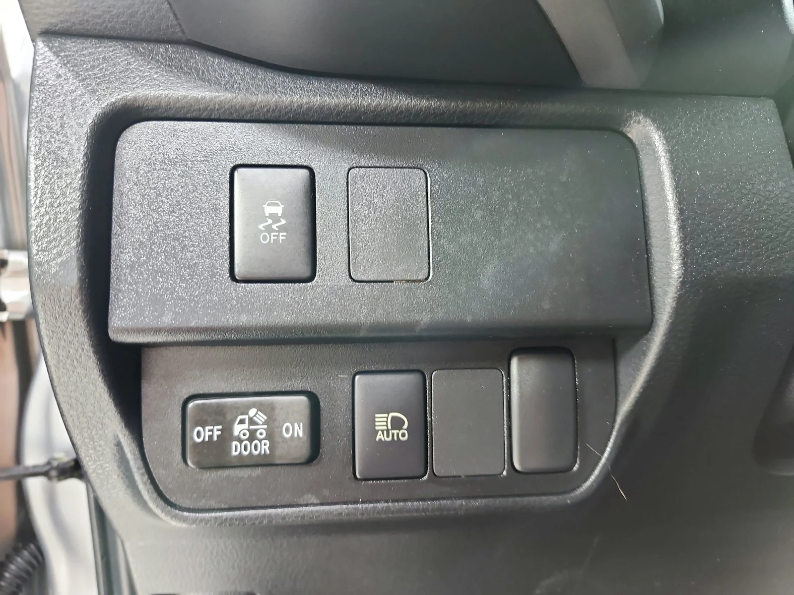 Used 2022 Silver Toyota SR5 image 23
