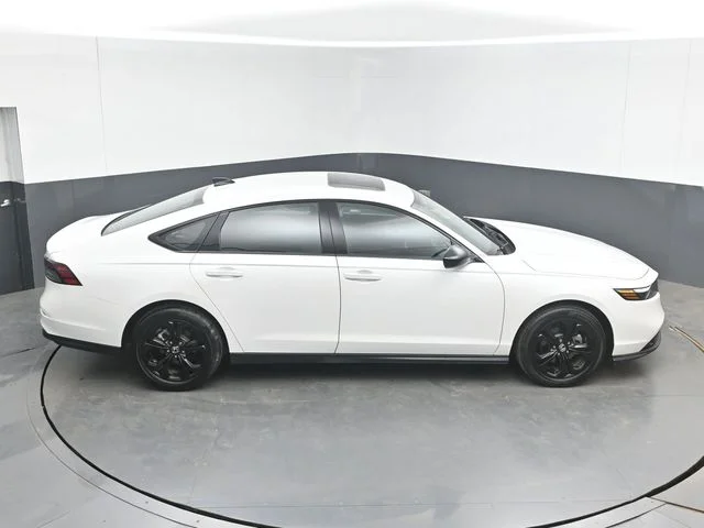 2025 Honda Accord SE - Photo 39