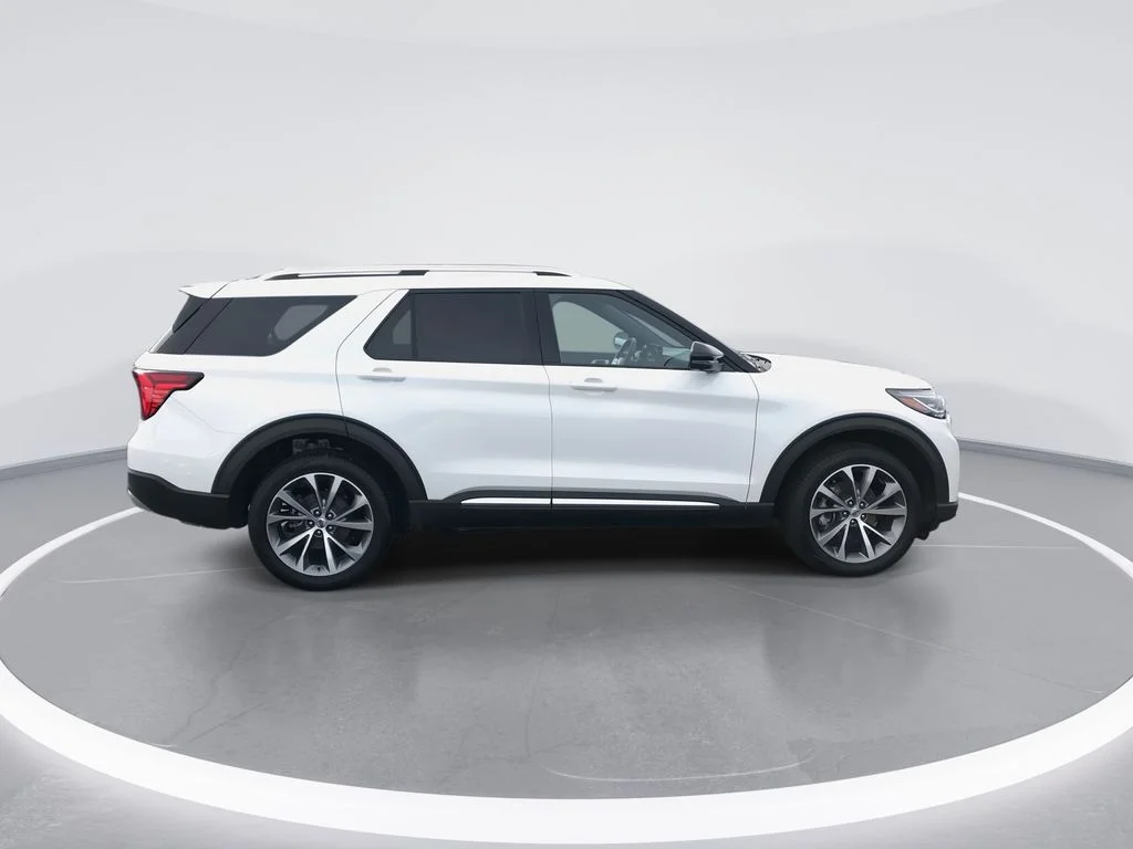 Used 2025 White Ford Platinum image 9