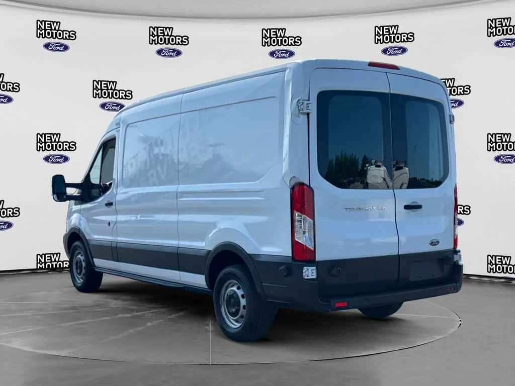 Used 2015 Oxford White Ford Base image 3