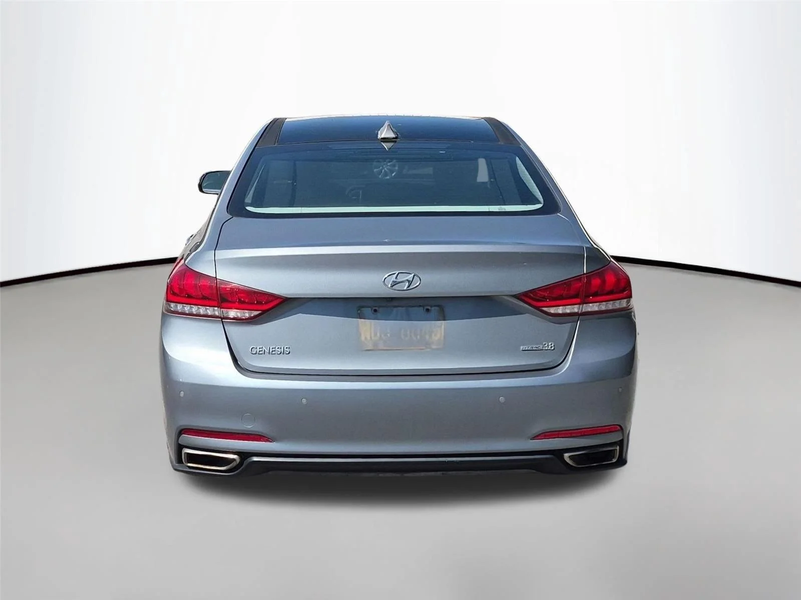 Used 2016 Parisian Gray Hyundai 3.8L image 4
