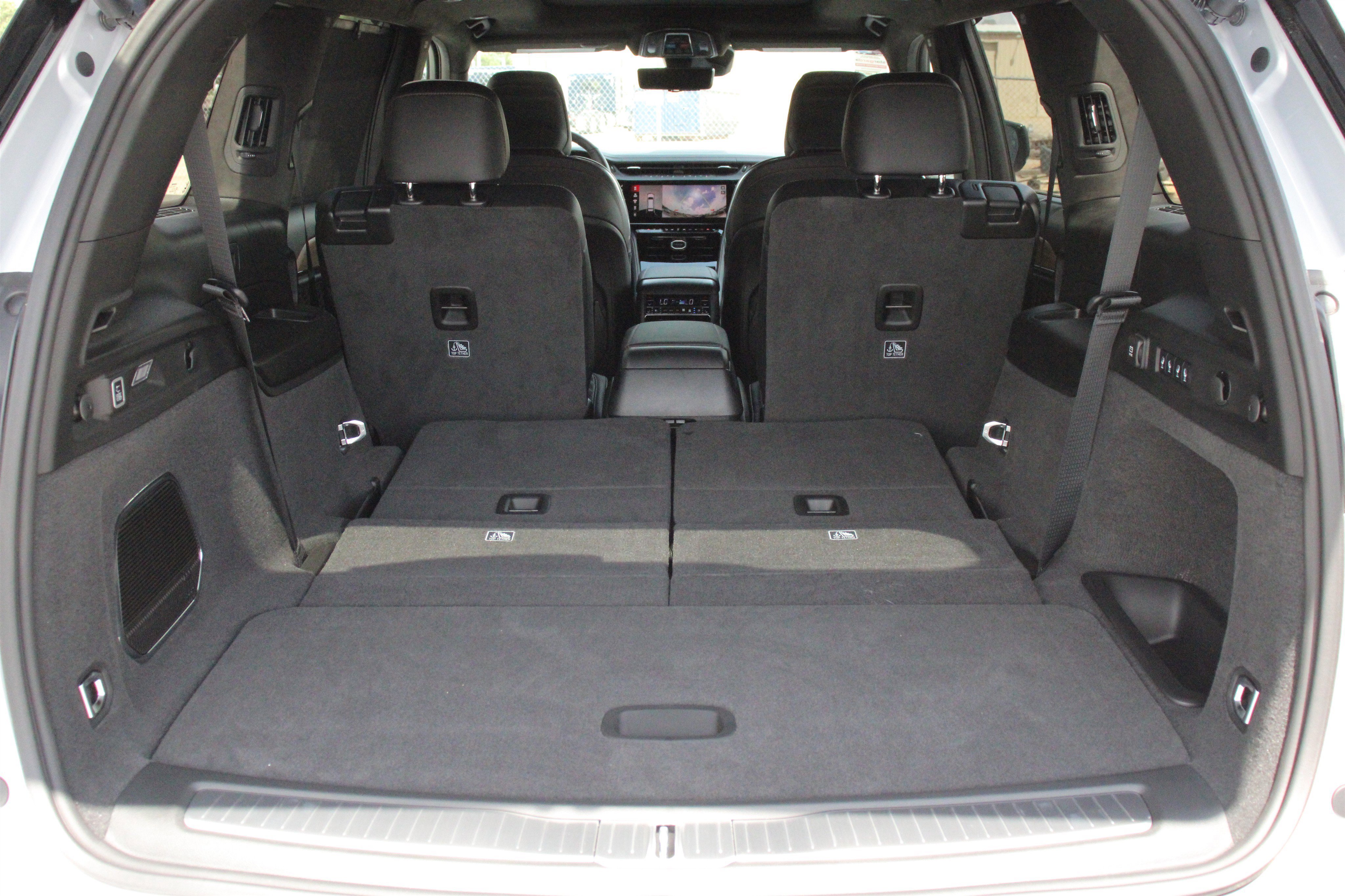 New 2026 Silver Zynith Exterior Paint Jeep Summit image 28