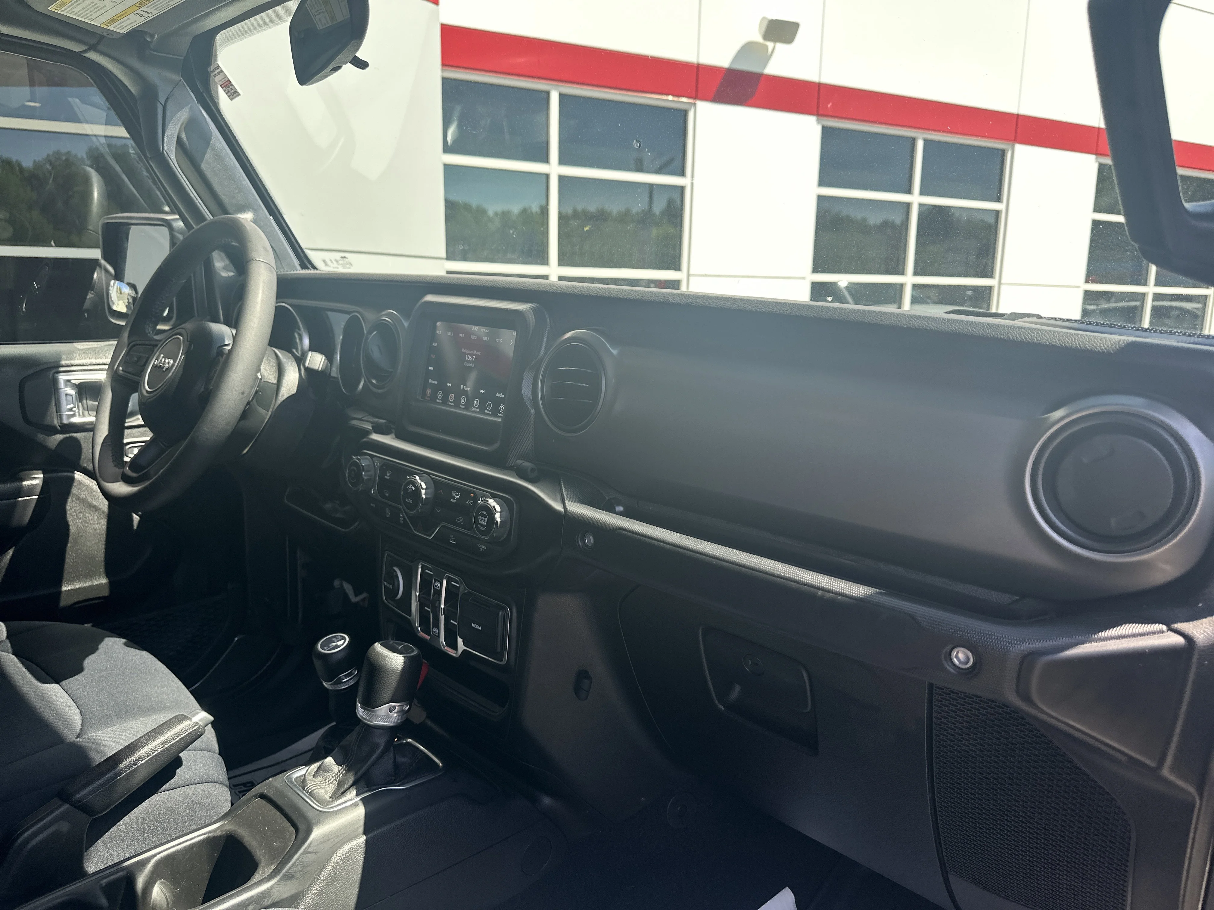 2023 Jeep Gladiator Sport S - Photo 29