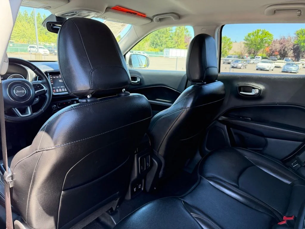 Used 2020 White Clearcoat Jeep Limited image 31