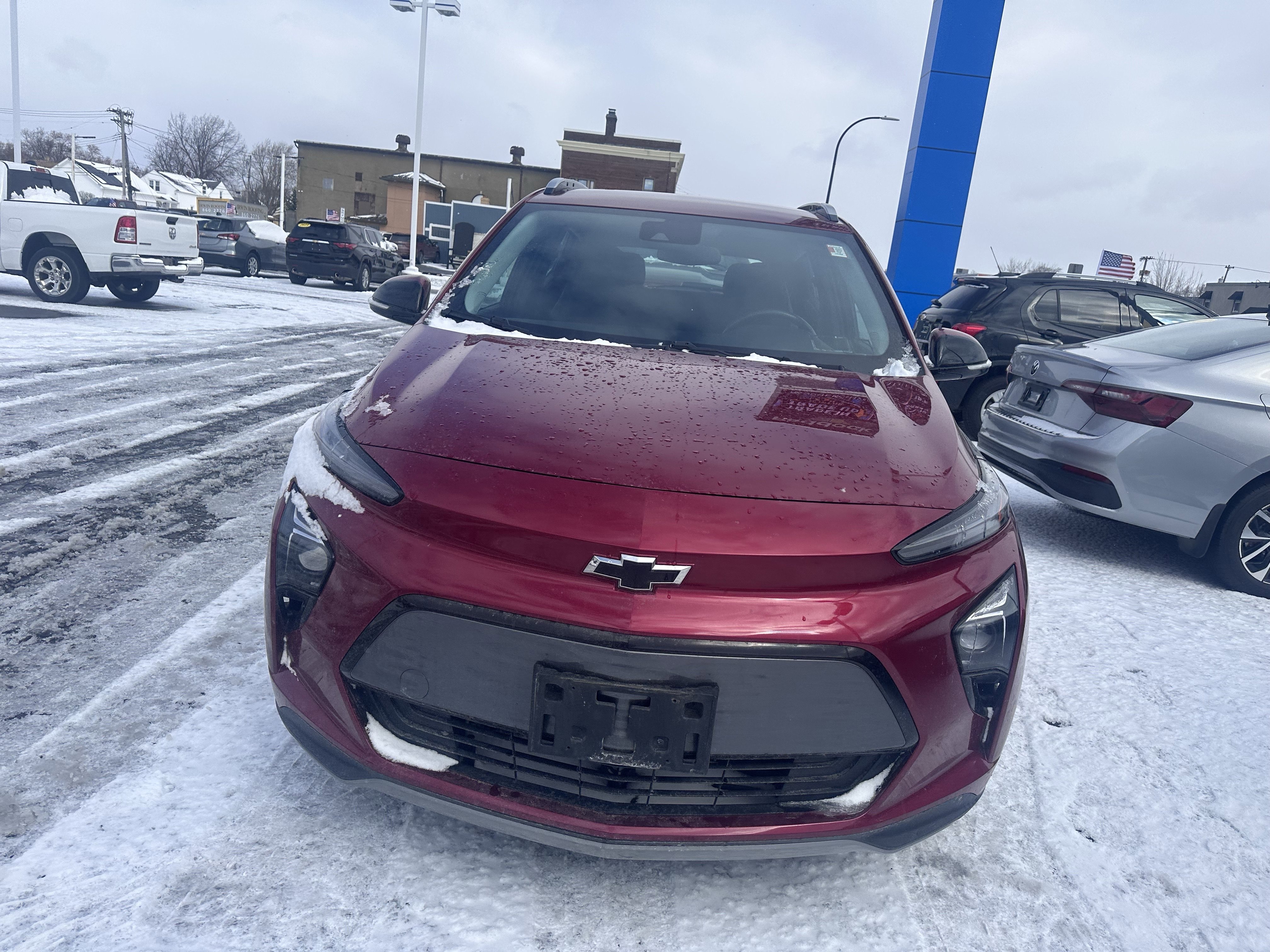 Used 2022 Chevrolet Bolt EUV LT with VIN 1G1FY6S05N4115592 for sale in Kenmore, NY